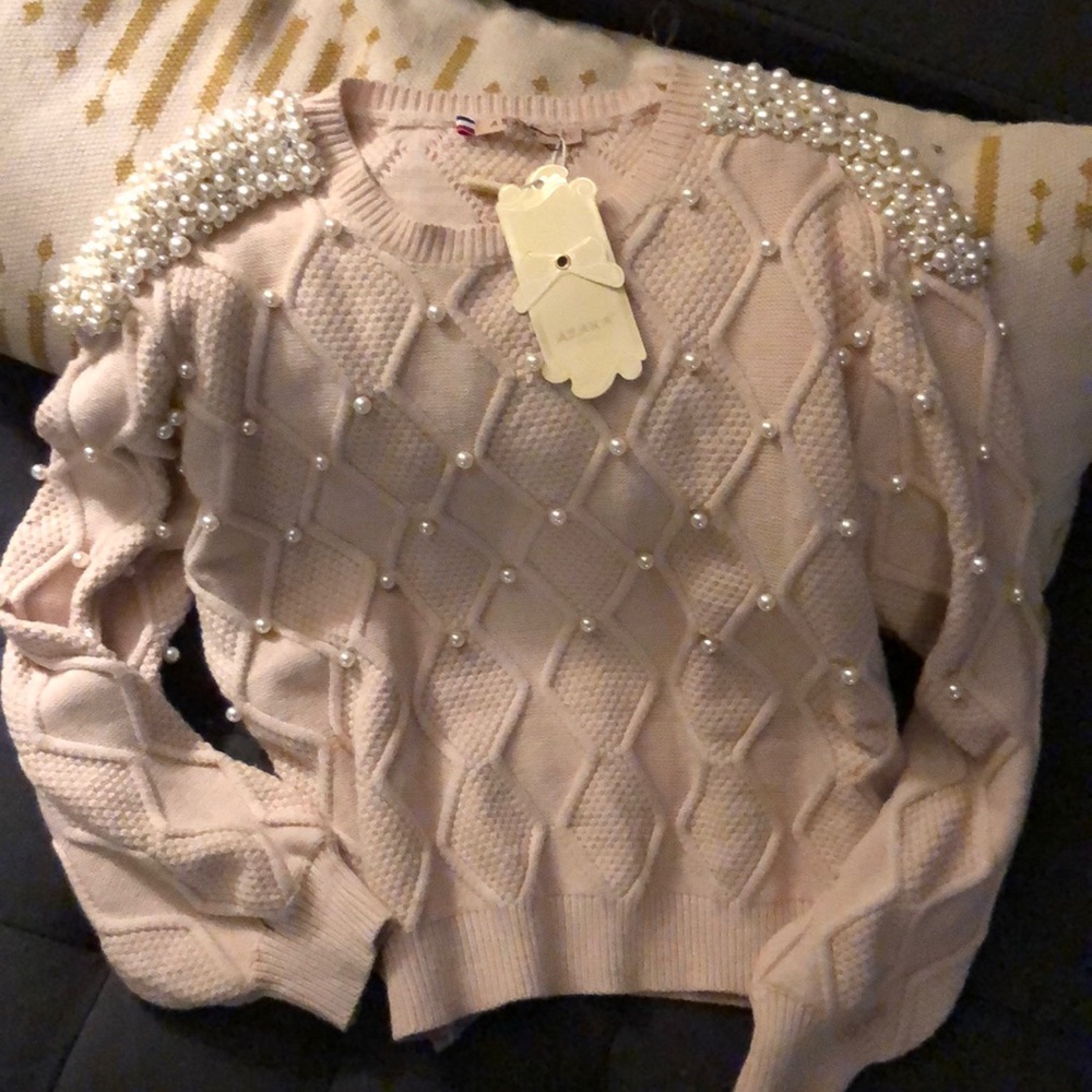 🇫🇷 Fancy Parisien Pearl Shoulders